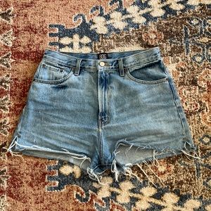 UO BDG Girlfriend High-Waisted Denim Short